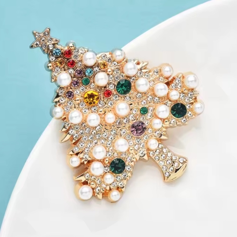 Betsey Johnson Rhinestone Christmas Tree Brooch â Holiday Festive Pin